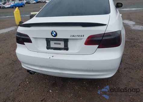 2011 BMW 328I из США, поврежденный, VIN WBAKE3C55BE557511